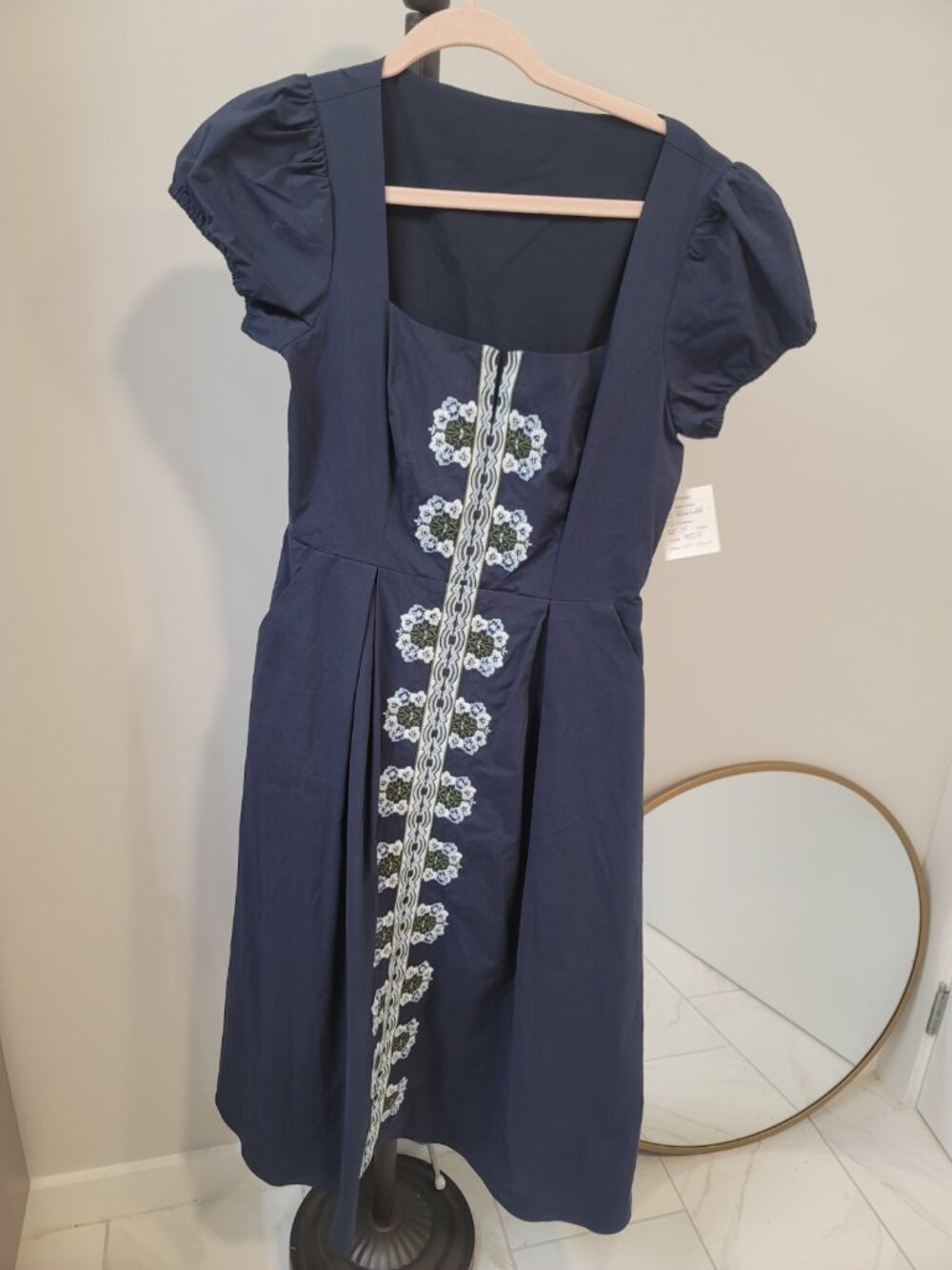 ELIE TAHARI The Faye pleated floral-embroidered midi dress $495 Size M Blue New
